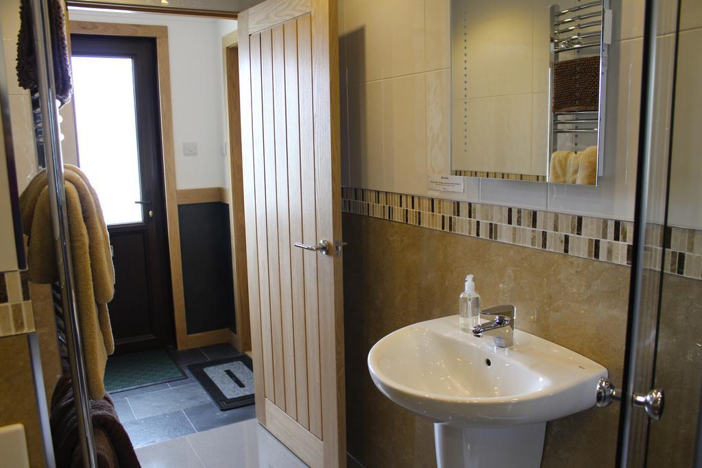 Misty Isle Apartments Ltd - Maol View Кайлакин Стая снимка